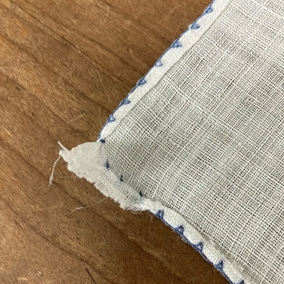 Vintage White Handkerchief Set with Lace and Embroidery - Picture 11 of 12